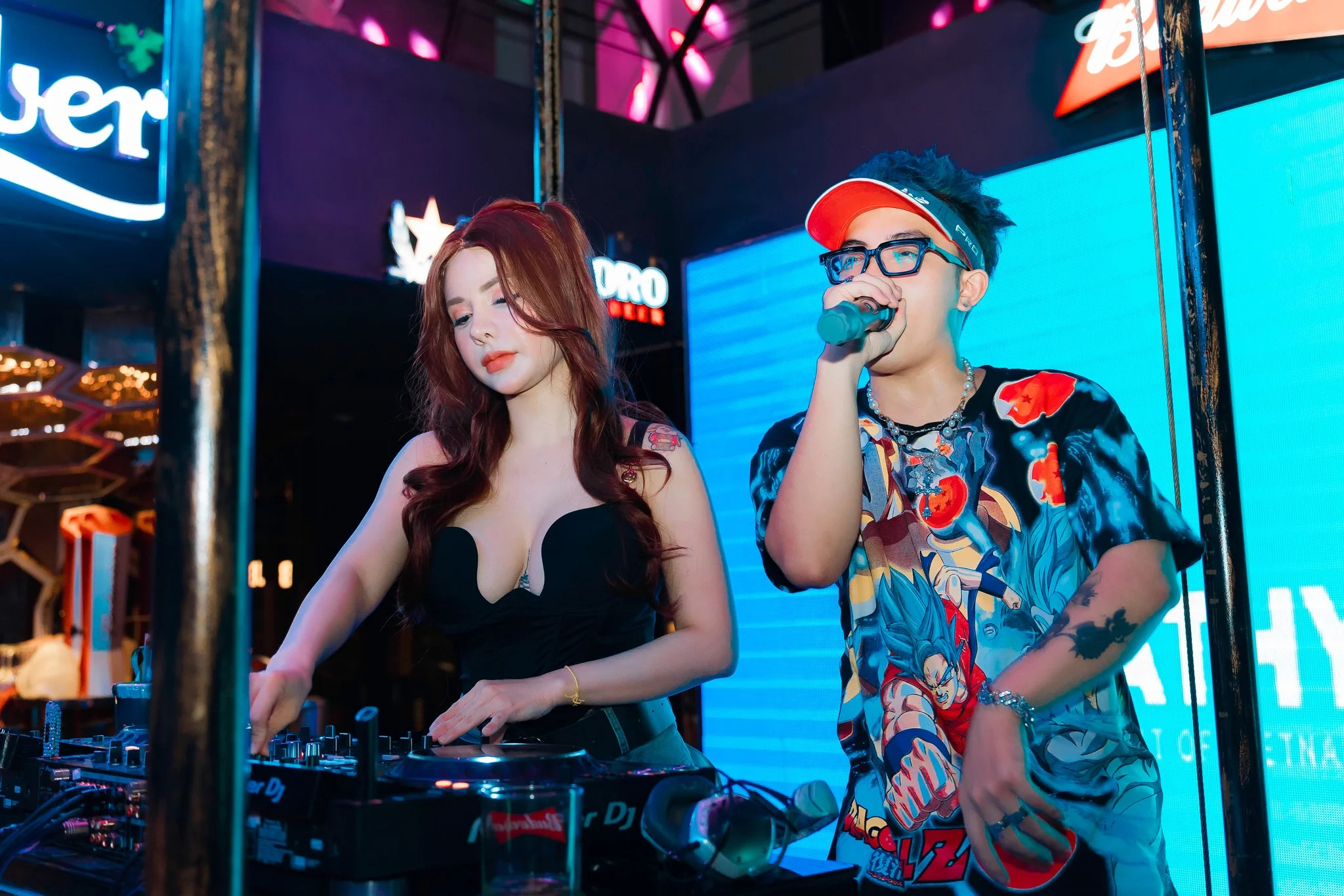 Những yếu tố ảnh hưởng đến chi phí thuê DJ tiệc cưới