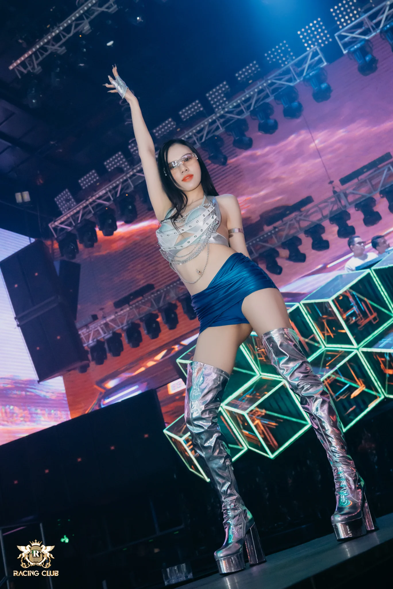 Bảng Giá Dịch Vụ Dancer từ Phạm Gia Media