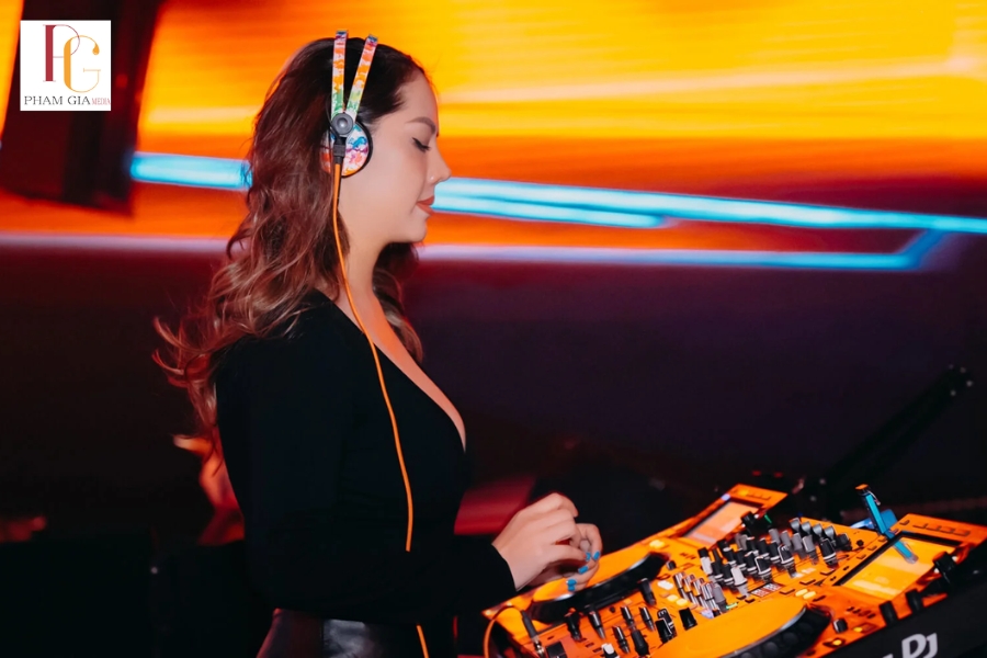 DJ sự kiện lớn và vai trò xây dựng thương hiệu cá nhân