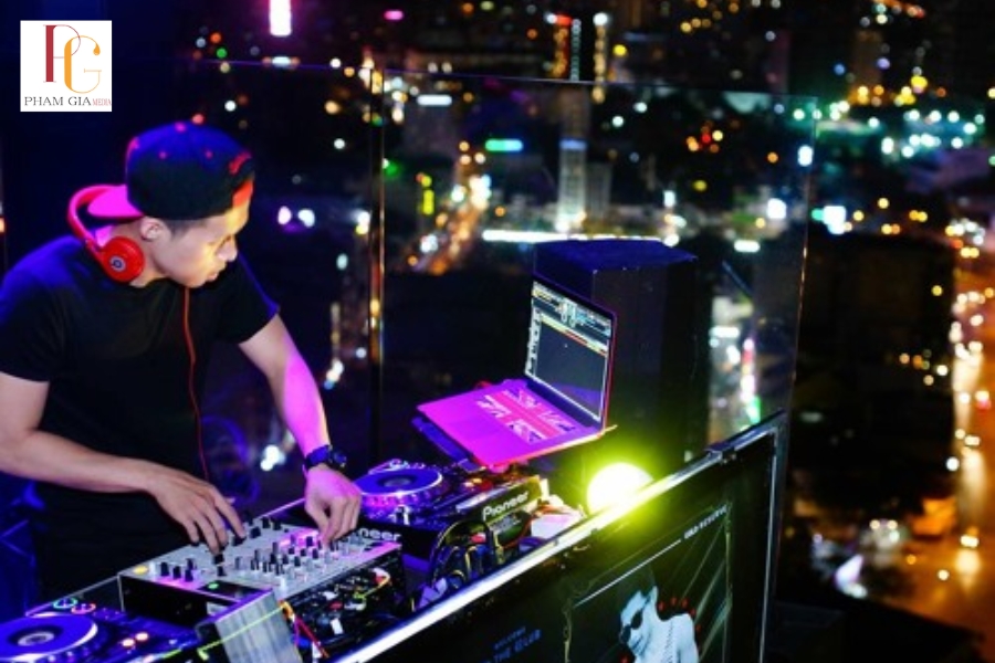 Tại sao DJ House cần thương hiệu cá nhân?