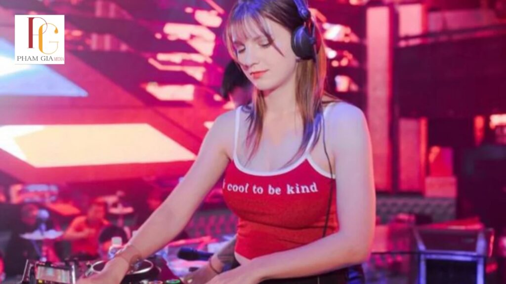 DJ mới vào nghề làm sao để nổi bật? Bí quyết xây dựng hình ảnh chuyên nghiệp