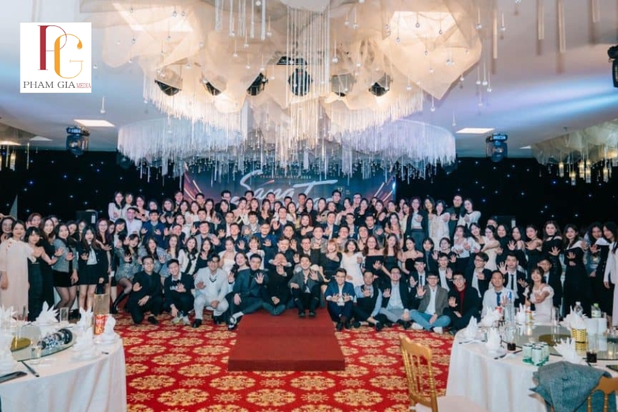 Cách tối ưu báo giá tổ chức tiệc cuối năm hiệu quả