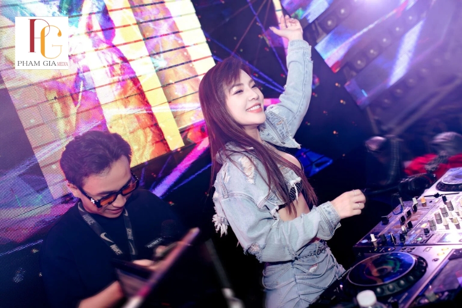 Giá thuê DJ Party hiện nay phụ thuộc vào những yếu tố nào?