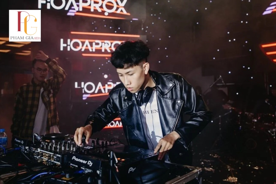Kinh nghiệm Thuê DJ sinh nhật không bị phát sinh chi phí
