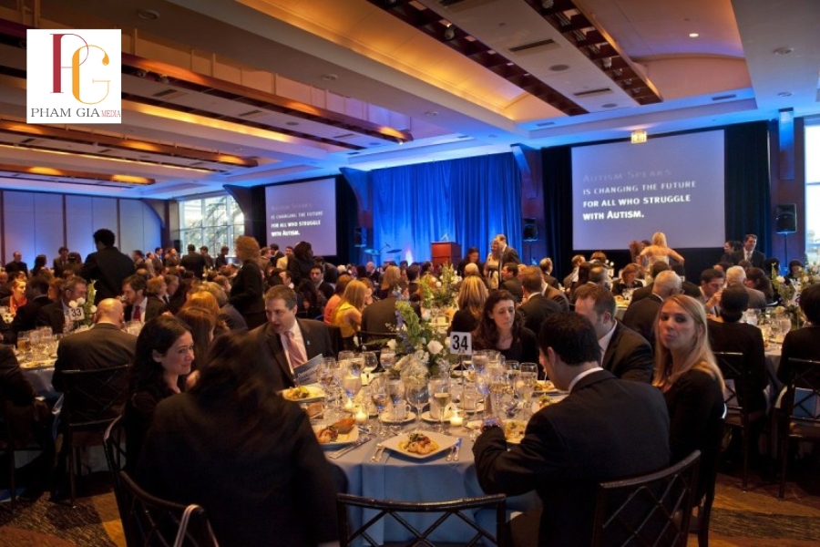 Những yêu cầu đặc thù khi tổ chức tiệc cuối năm công ty lớn