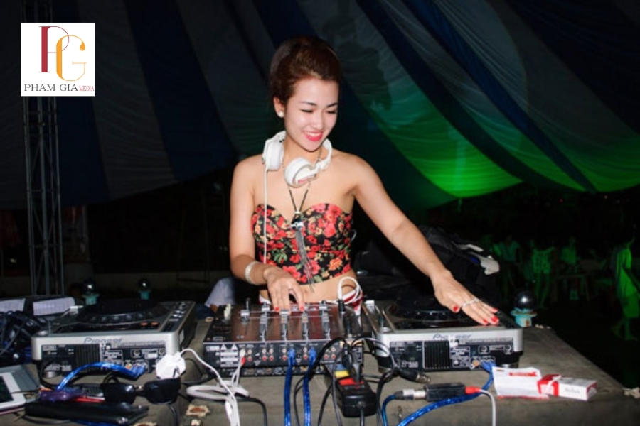 Lợi ích khi tổ chức DJ Party Ngoài Trời cho sự kiện