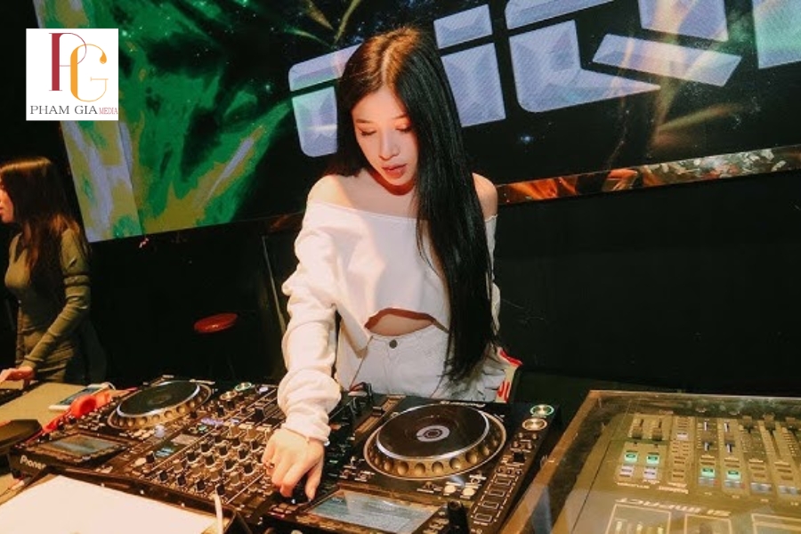 DJ Party Nhạc Trẻ Mang Lại Không Khí Bùng Nổ Cho Sự Kiện