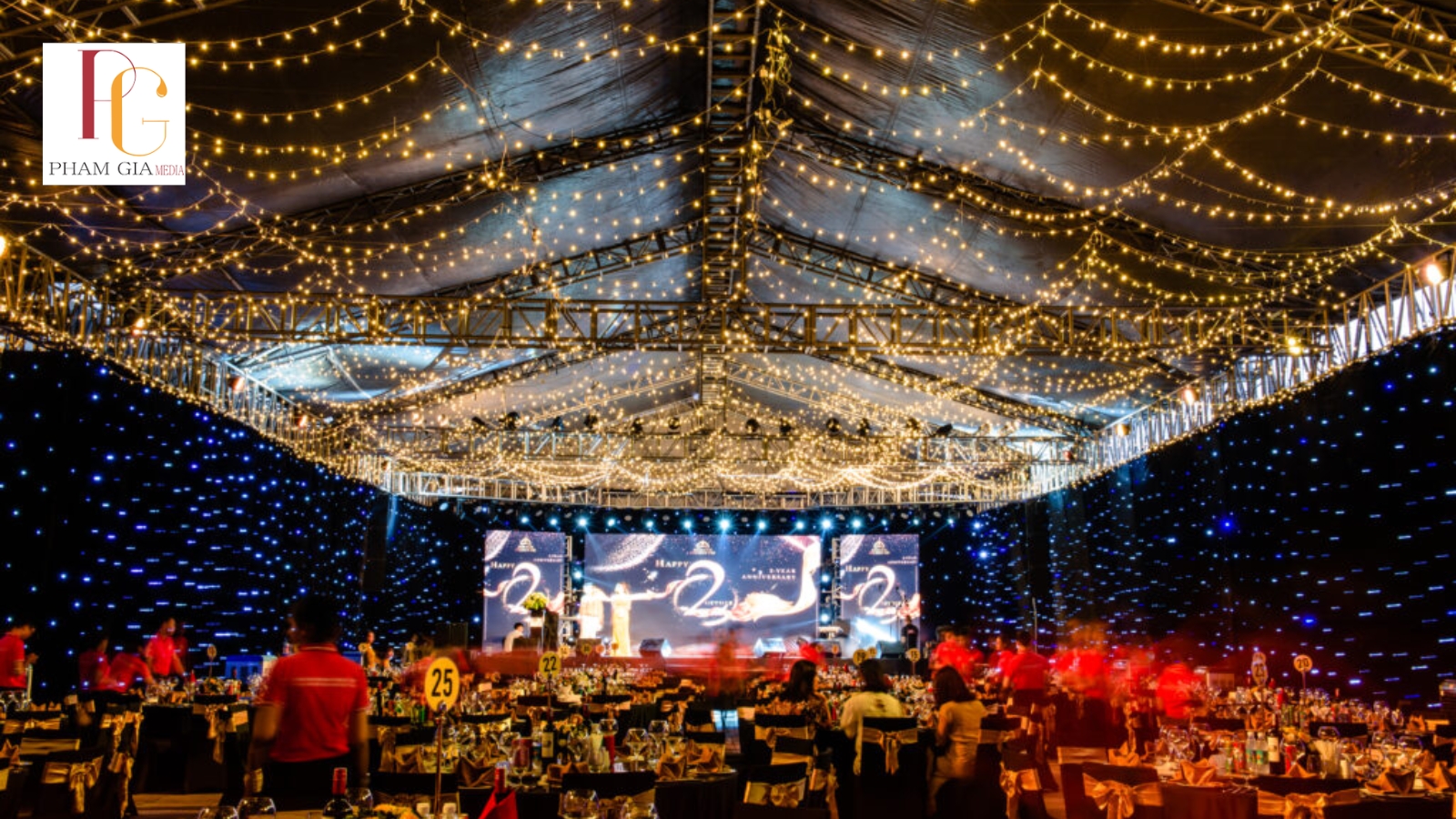 Tiệc Cuối Năm Độc Đáo Tạo Dấu Ấn Khó Quên