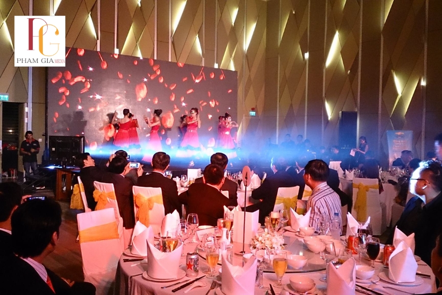 Kinh Nghiệm Chọn Đơn Vị Tổ Chức Tiệc Cuối Năm Gần Tôi Uy Tín