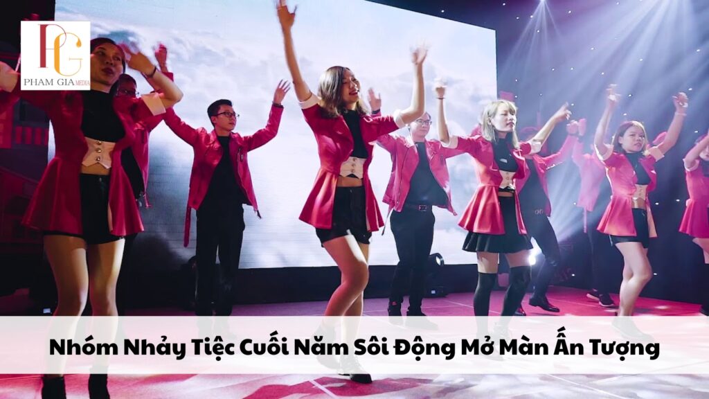 Nhóm Nhảy Tiệc Cuối Năm Sôi Động Mở Màn Ấn Tượng