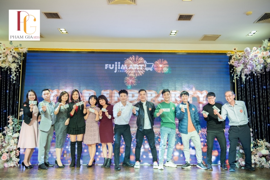 Lưu ý để tổ chức tiệc cuối năm công ty nhỏ hiệu quả và tiết kiệm