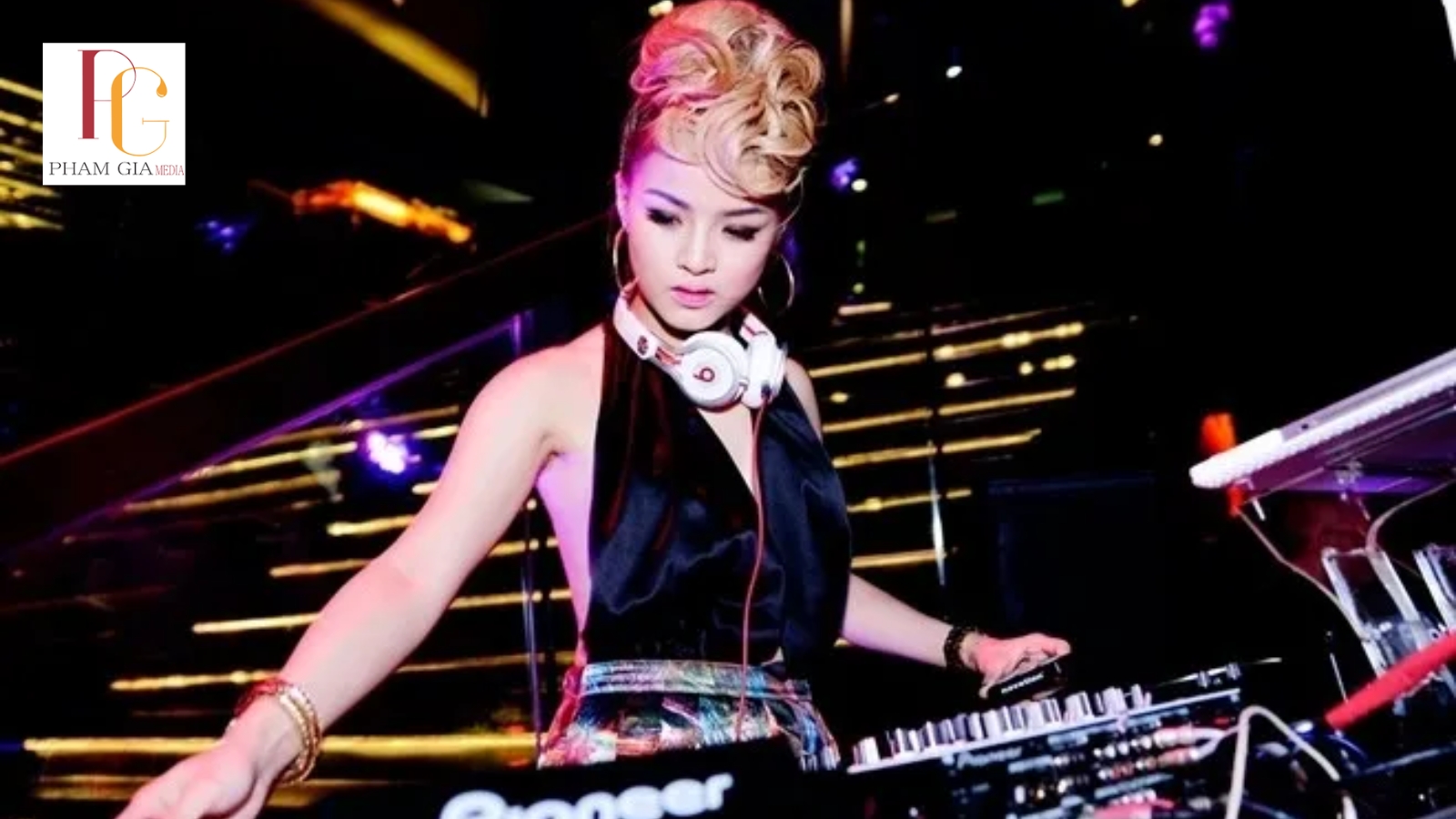 DJ Lounge Nhẹ Nhàng Tạo Không Gian Sang Trọng Và Cuốn Hút