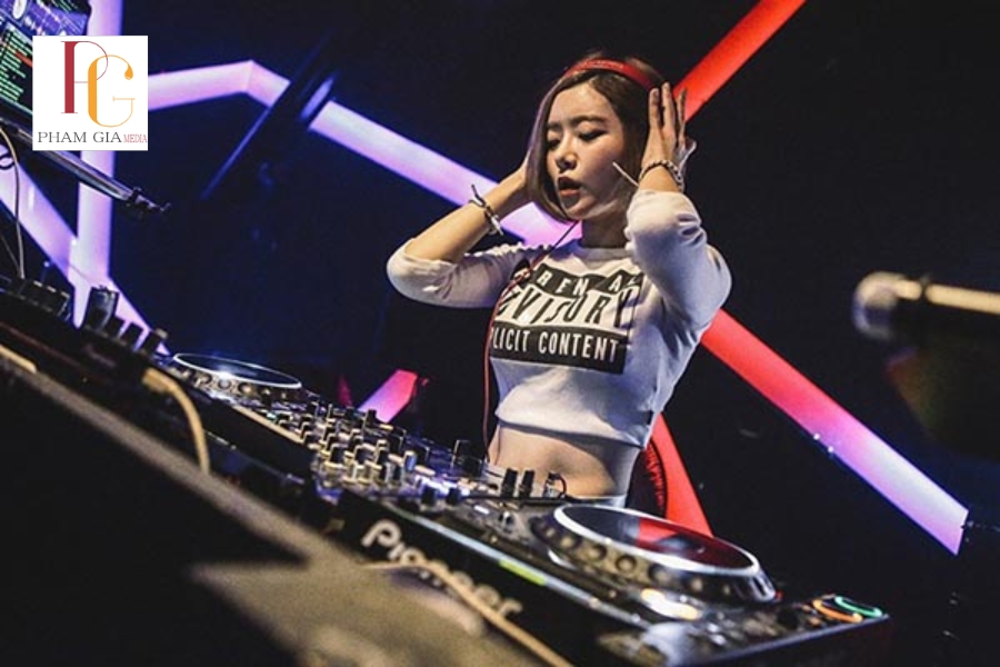 Quy trình triển khai combo thuê DJ MC Dancer cho sự kiện trọn gói