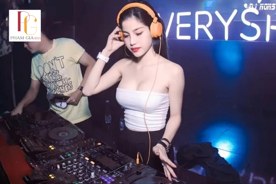 Kinh nghiệm Thuê DJ Sự Kiện Công Ty phù hợp với từng chương trình