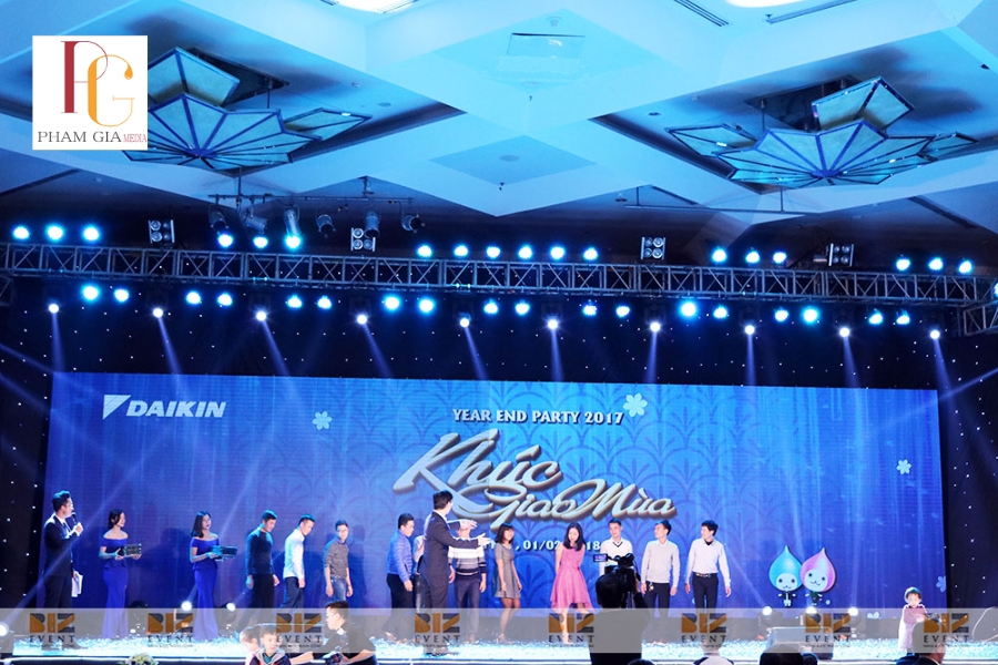Vai Trò Của Sân Khấu Year End Party Trong Sự Kiện Cuối Năm