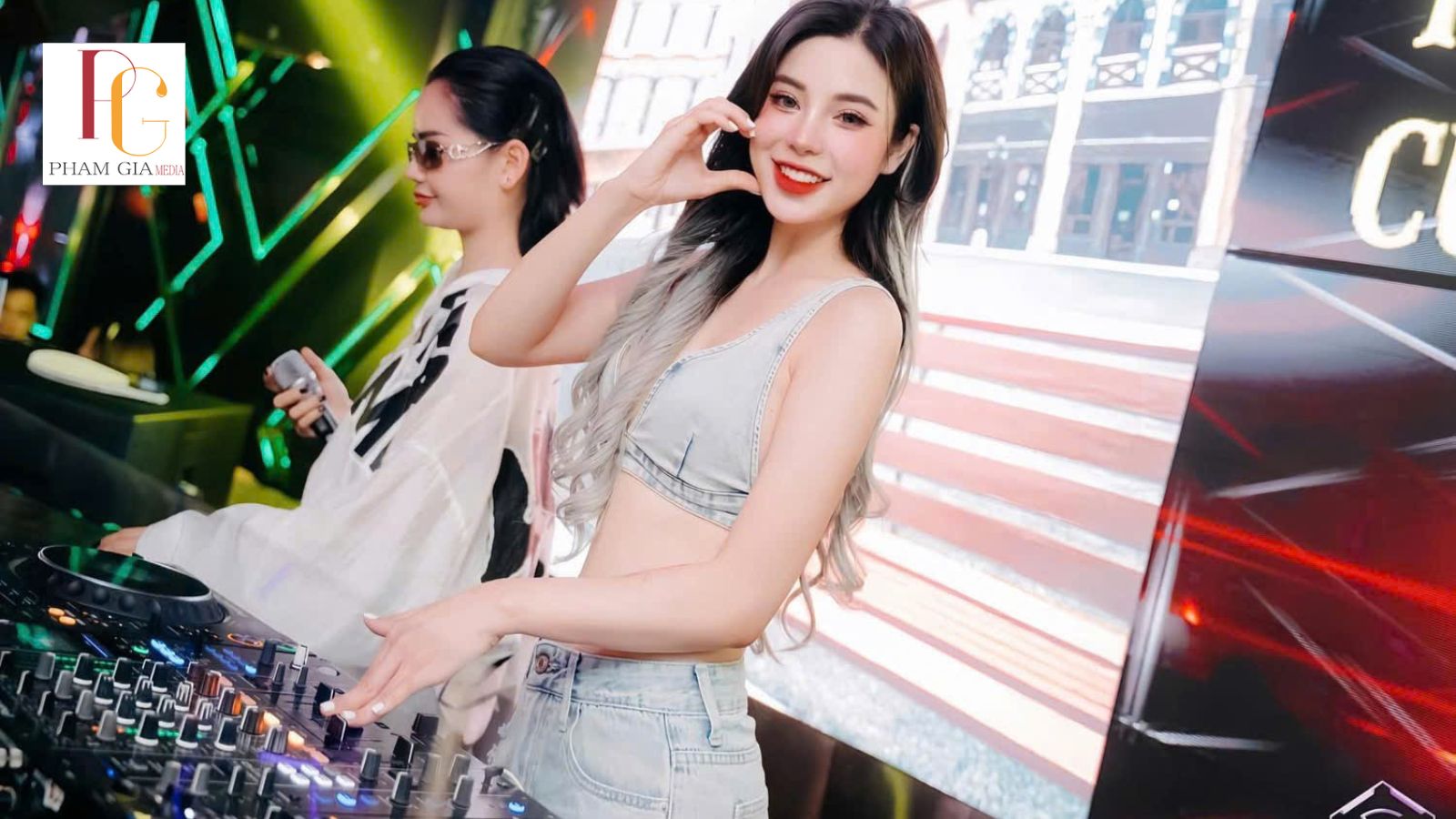 Thuê DJ Doanh nghiệp: Quy trình đặt DJ từ A đến Z chi tiết