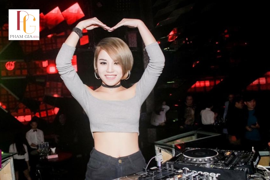 Thuê DJ Đám Cưới Giá Rẻ Cần Quan Tâm Những Gì?